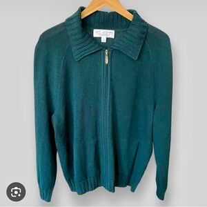St. John Dark Green Zip-Up Sweater New no tag  size S New no tag